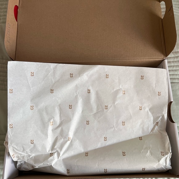 Jordan 1 Mid SE “Lightbulb” - Picture 6 of 10